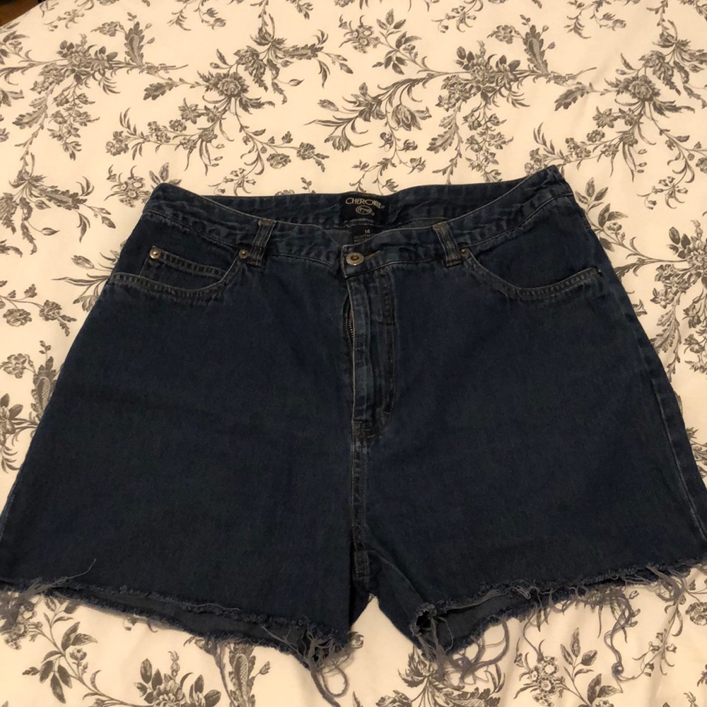 Vintage high rise shorts!